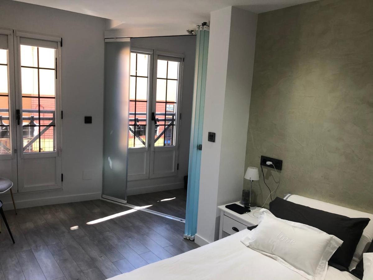 Piso En El Emblematico Barrio Antiguo De Oviedo Apartment Bagian luar foto